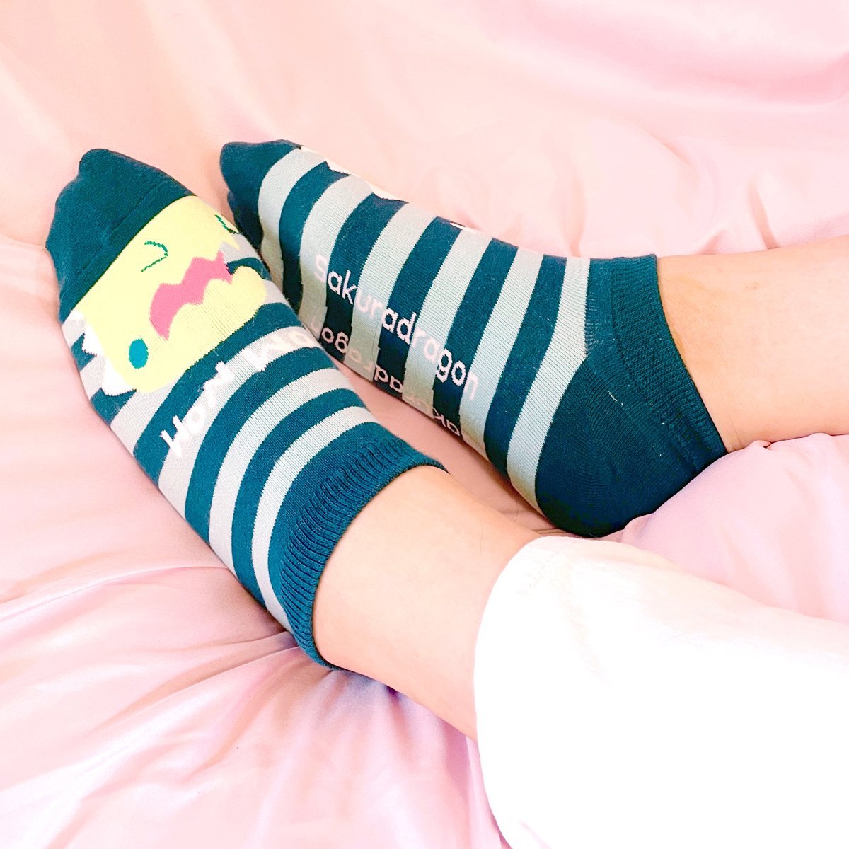 Soft Comfy Socks - Feed Me Dino – Sakuradragon